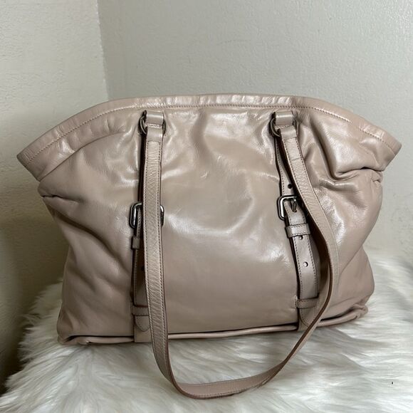 💯 Authentic Prada Tote Handbag🍀 - Picture 4 of 16